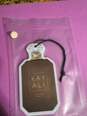 KAYALI Scented Car Tag - Brown